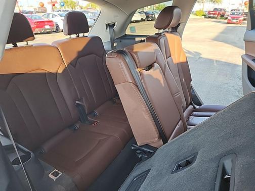 Carrara White 2019 Audi Q7 45 Premium Plus
