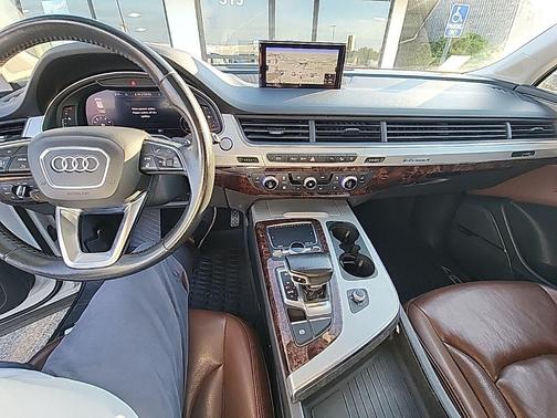 Carrara White 2019 Audi Q7 45 Premium Plus