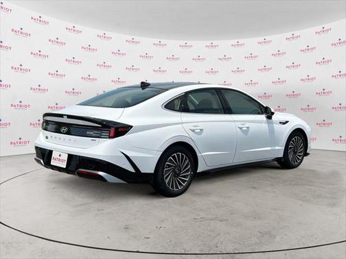 2025 Hyundai SONATA Hybrid Limited