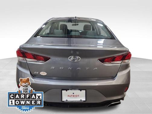 2018 Hyundai SONATA SE