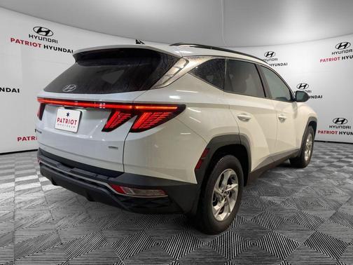 Quartz White 2022 Hyundai TUCSON SEL