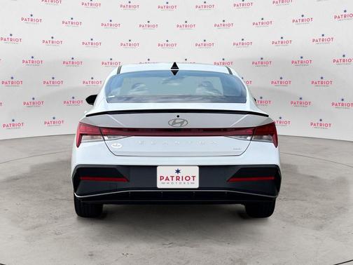 2025 Hyundai ELANTRA HEV SEL Sport