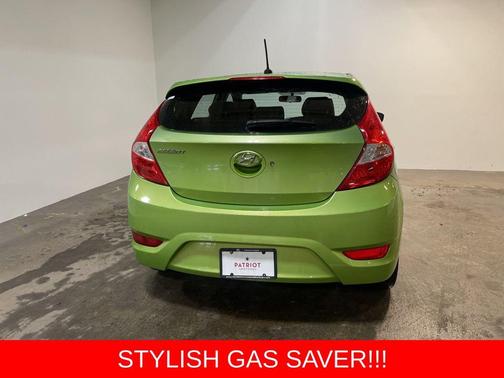2012 Hyundai Accent SE