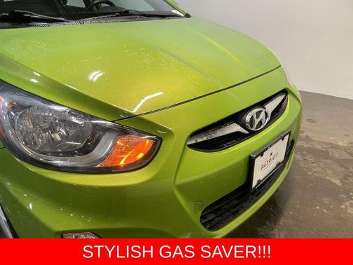 2012 Hyundai Accent SE