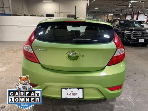 2012 Hyundai Accent SE