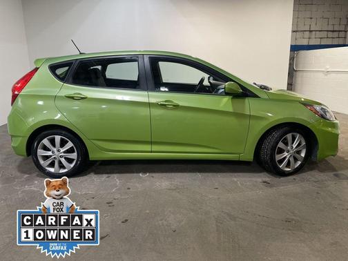2012 Hyundai Accent SE