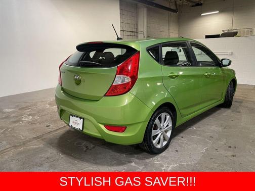 2012 Hyundai Accent SE
