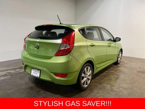 2012 Hyundai Accent SE