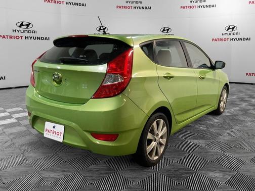 2012 Hyundai Accent SE