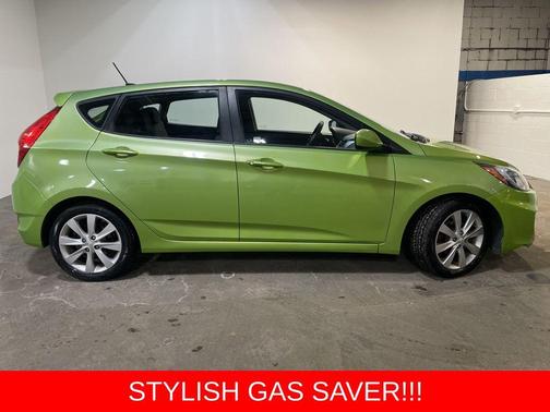 2012 Hyundai Accent SE