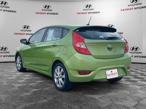 2012 Hyundai Accent SE