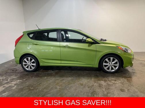 2012 Hyundai Accent SE
