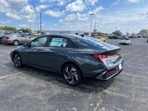 2025 Hyundai ELANTRA Sport