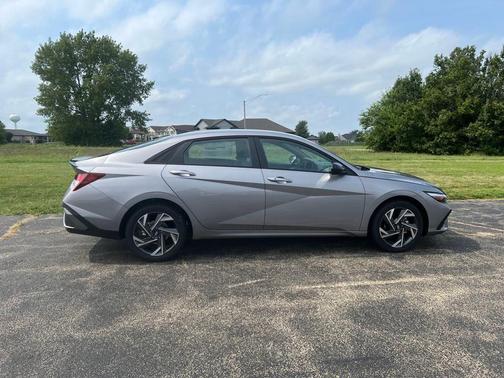 2025 Hyundai ELANTRA Sport