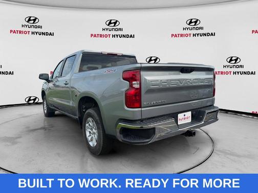 Sterling Gray Metallic 2025 Chevrolet Silverado 1500 LT