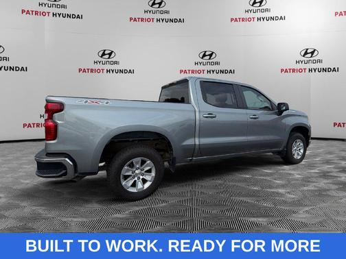 Sterling Gray Metallic 2025 Chevrolet Silverado 1500 LT