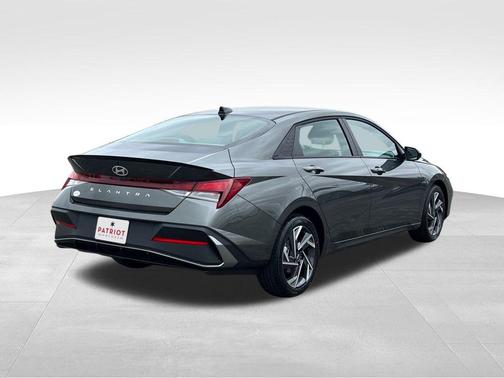 2025 Hyundai ELANTRA Sport