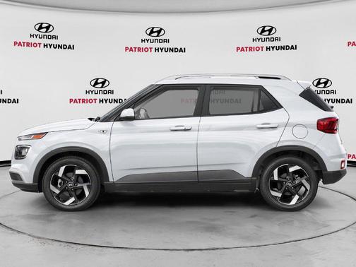 Lunar White 2026 Hyundai VENUE SEL