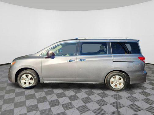 2016 Nissan Quest SV