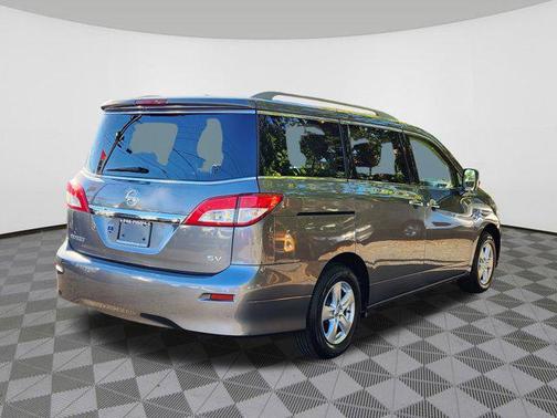 2016 Nissan Quest SV
