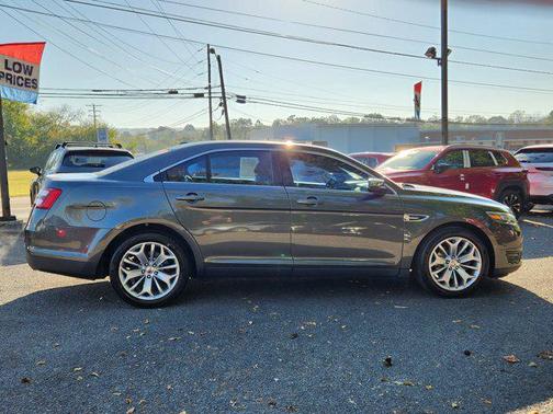 2017 Ford Taurus Limited
