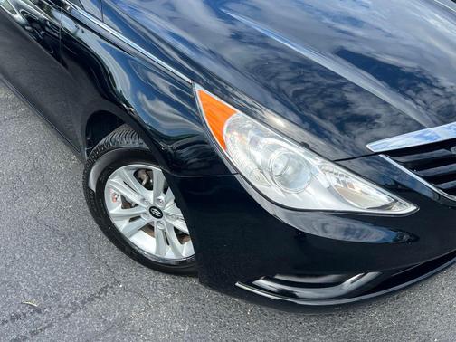 Midnight Black Mica 2012 Hyundai SONATA GLS