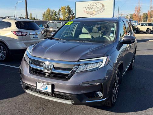 Modern Steel Metallic 2022 Honda Pilot Touring 8-Passenger
