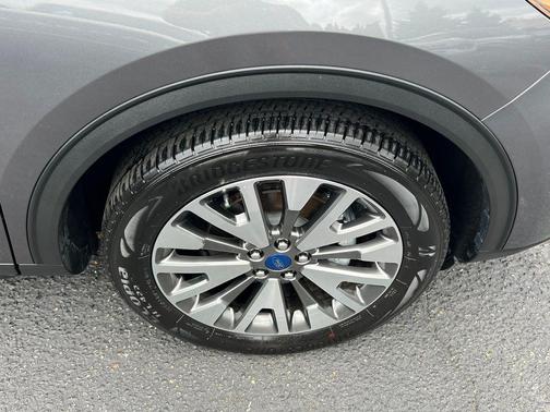 Carbonized Gray Metallic 2022 Ford Escape Titanium
