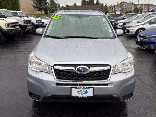 Ice Silver Metallic 2015 Subaru Forester 2.5i Premium