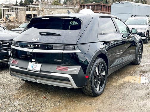 Abyss Black 2026 Hyundai IONIQ 5 SE