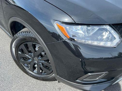 Magnetic Black 2016 Nissan Rogue S