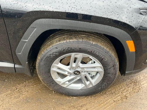 Phantom Black 2026 Hyundai TUCSON SE