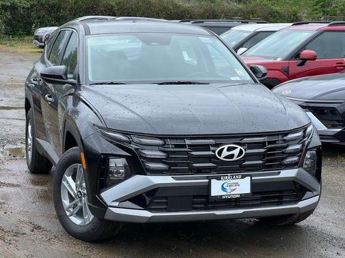 Phantom Black 2026 Hyundai TUCSON SE