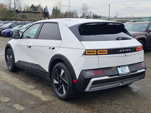 Atlas White 2026 Hyundai IONIQ 5 SEL