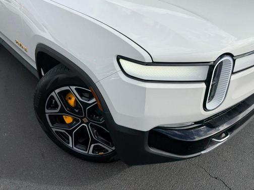 2022 Rivian R1S Launch Edition