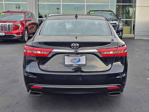 Midnight Black Metallic 2016 Toyota Avalon Limited