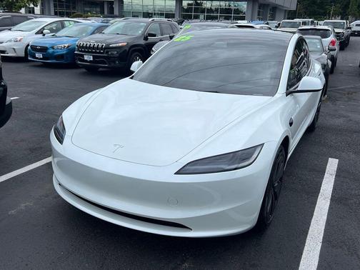 Pearl White Multi-Coat 2025 Tesla Model 3 Long Range