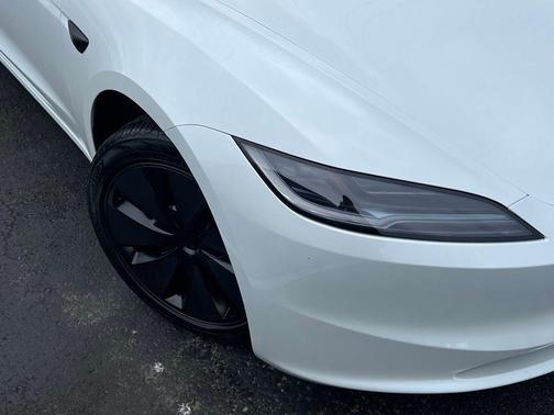 Pearl White Multi-Coat 2025 Tesla Model 3 Long Range