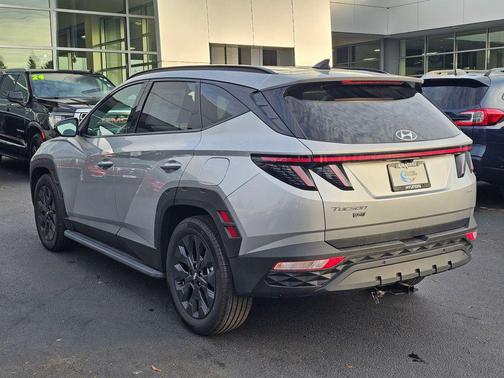 Shimmering Silver 2024 Hyundai TUCSON XRT