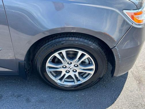 Polished Metal Metallic 2013 Honda Odyssey EX-L