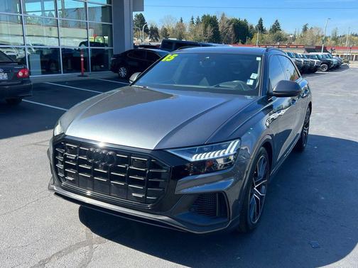 Daytona Gray Pearl Effect 2019 Audi Q8 3.0T Premium