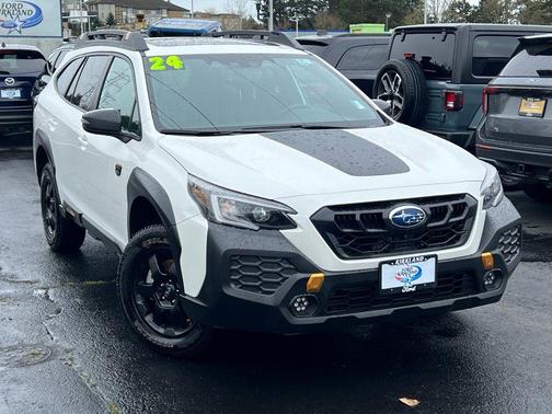 Crystal White Pearl 2024 Subaru Outback Wilderness