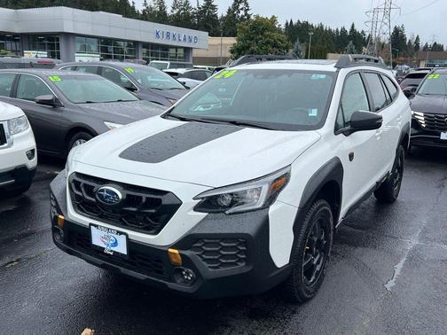 Crystal White Pearl 2024 Subaru Outback Wilderness