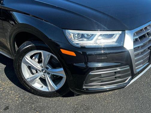 Brilliant Black 2020 Audi Q5 45 Premium Plus