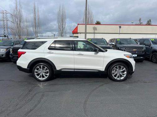 2022 Ford Explorer Platinum