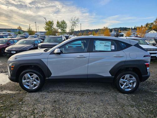 Cyber Gray Metallic 2026 Hyundai KONA SE