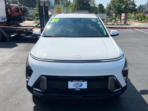Atlas White 2024 Hyundai KONA SEL