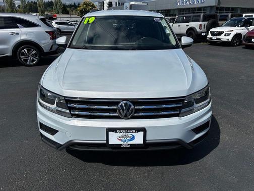 White Silver Metallic 2019 Volkswagen Tiguan 2.0T SE 4MOTION