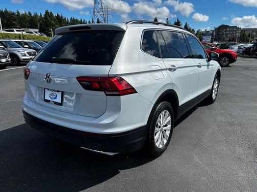 White Silver Metallic 2019 Volkswagen Tiguan 2.0T SE 4MOTION