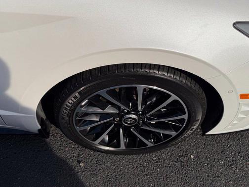 Quartz White 2021 Hyundai SONATA Limited